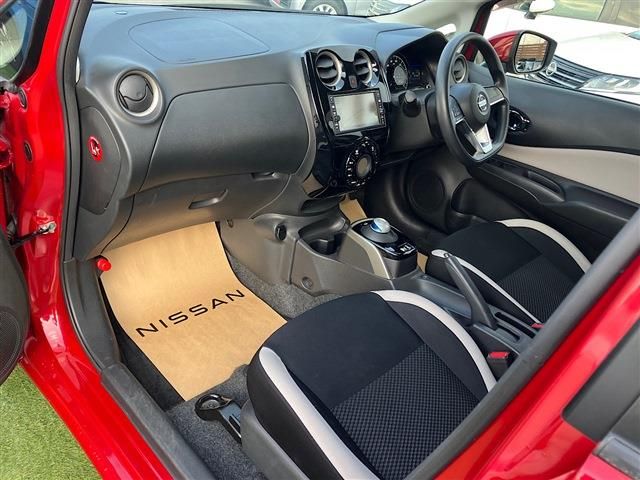 NISSAN NOTE 2017 Image 31