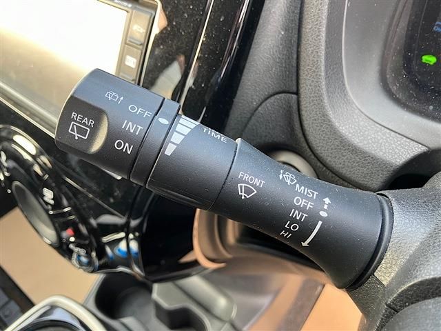 NISSAN NOTE 2017 Image 31