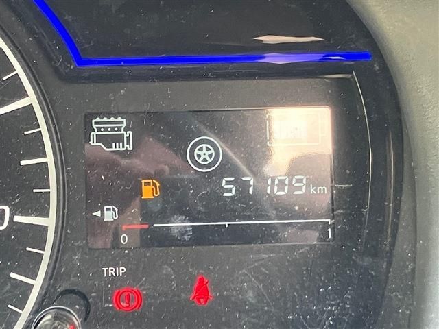 NISSAN NOTE 2017 Image 31