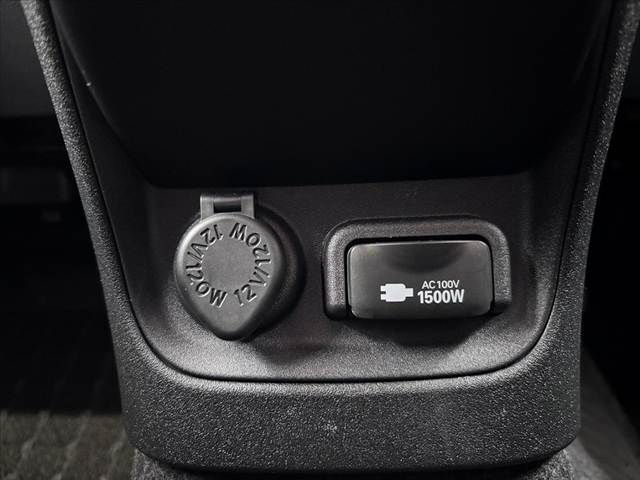 TOYOTA SIENTA HYBRID 2022 Image 31