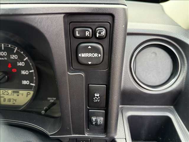 TOYOTA PROBOX VAN 2WD 2017 Image 31