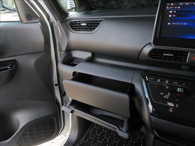 NISSAN ROOX 2023 Image 31