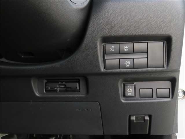 NISSAN ROOX 2023 Image 31