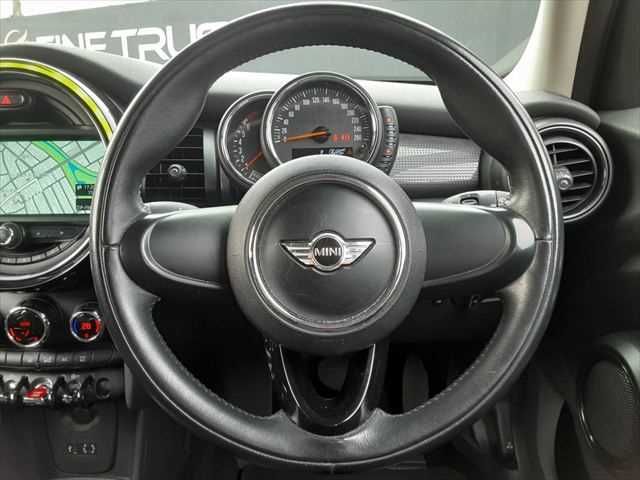 BMW MINI COOPER 5DOO 2016 Image 31