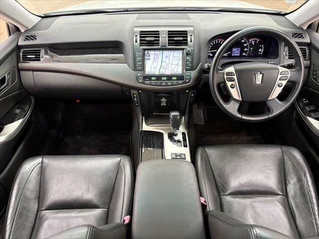 TOYOTA CROWN SEDAN 2010 Image 31