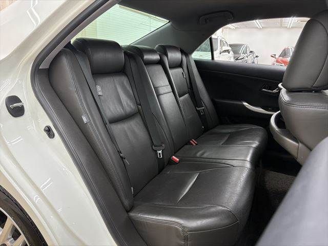 TOYOTA CROWN SEDAN 2010 Image 31