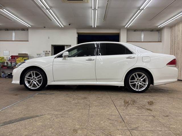 TOYOTA CROWN SEDAN 2010 Image 31