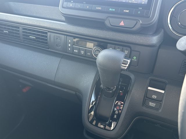 HONDA N BOX CUSTOM 2025 Image 31