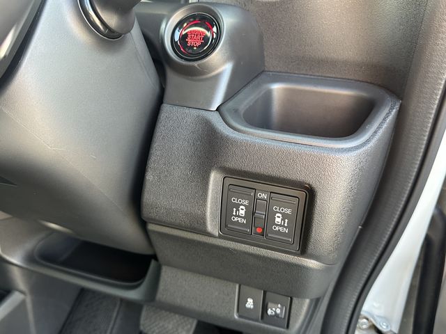 HONDA N BOX CUSTOM 2025 Image 31