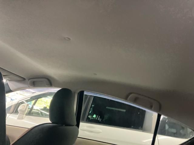 TOYOTA AQUA 2013 Image 31