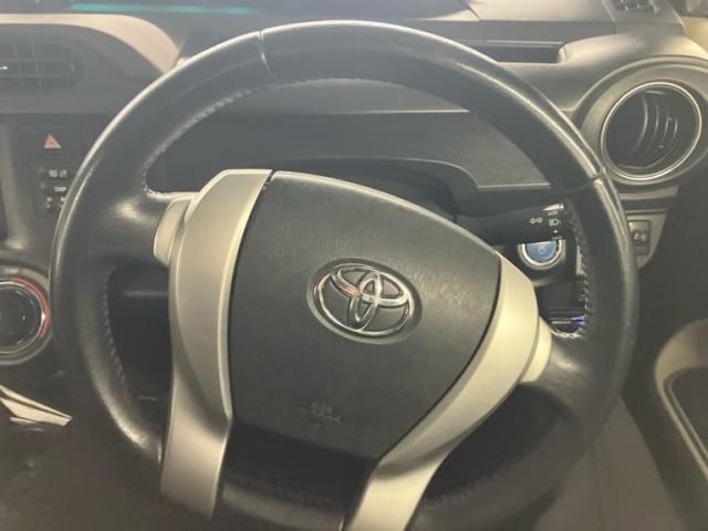 TOYOTA AQUA 2013 Image 31