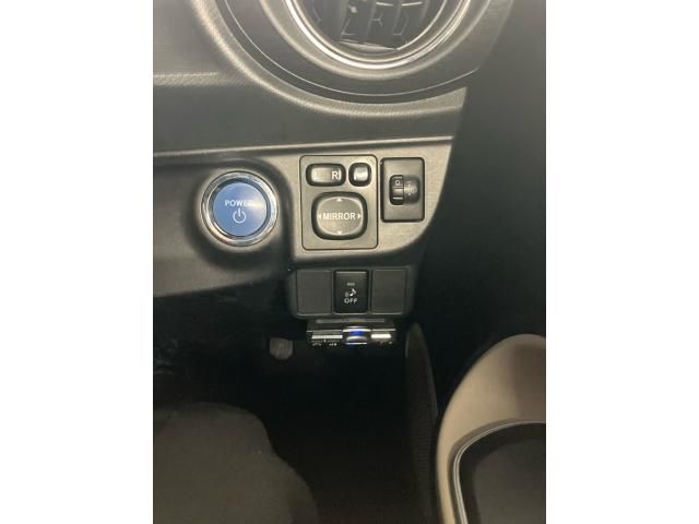 TOYOTA AQUA 2013 Image 31