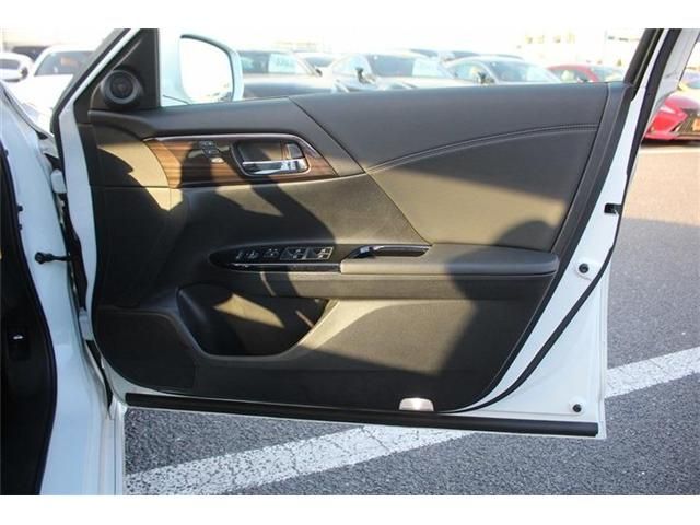 HONDA ACCORD HYBRID 2018 Image 31