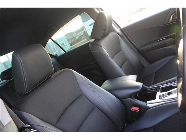 HONDA ACCORD HYBRID 2018 Image 31