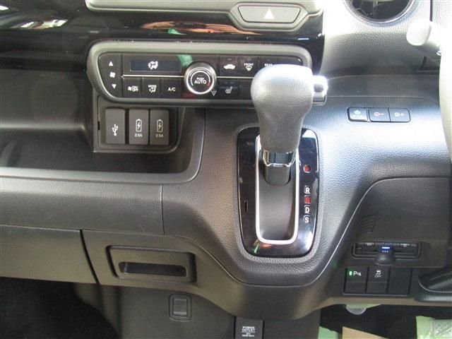 HONDA N BOX CUSTOM 2021 Image 31