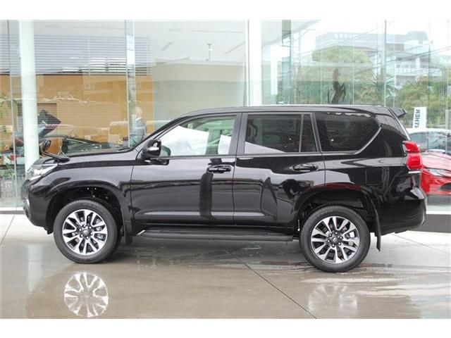 TOYOTA LANDCRUISER PRADO 2022 Image 31