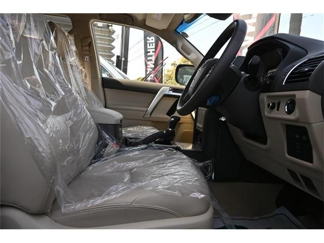 TOYOTA LANDCRUISER PRADO 2022 Image 31