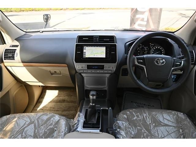 TOYOTA LANDCRUISER PRADO 2022 Image 31