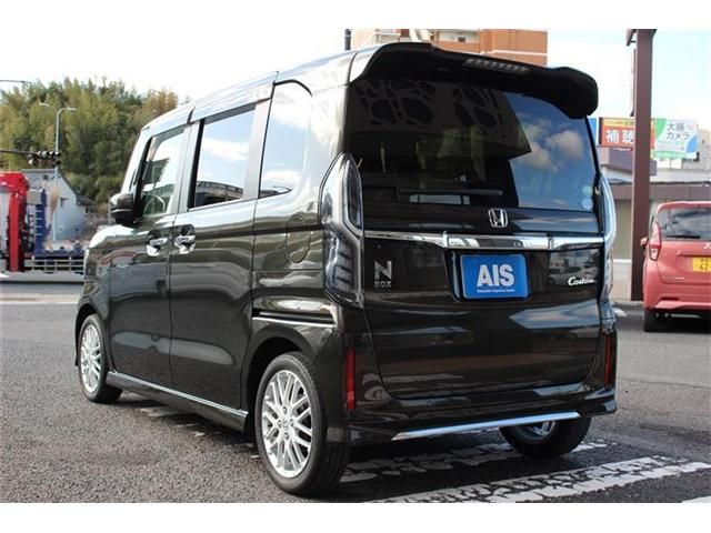 HONDA N BOX CUSTOM 2021 Image 31