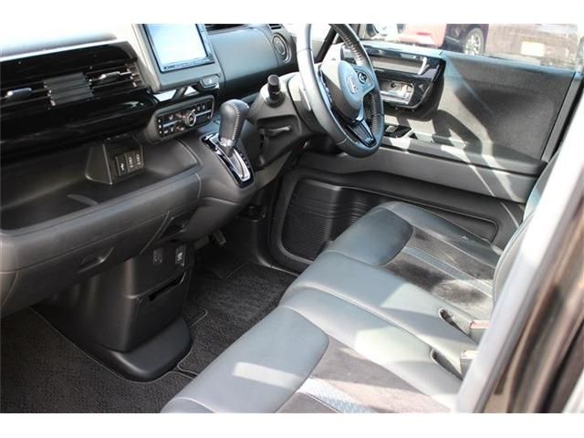 HONDA N BOX CUSTOM 2021 Image 31