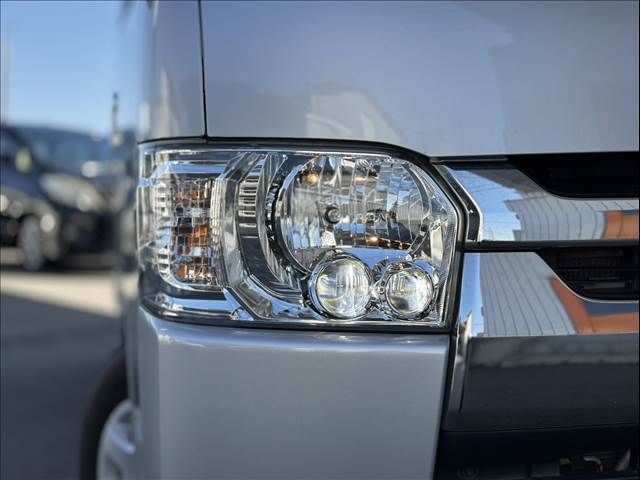 TOYOTA HIACE VAN 2WD 2019 Image 31