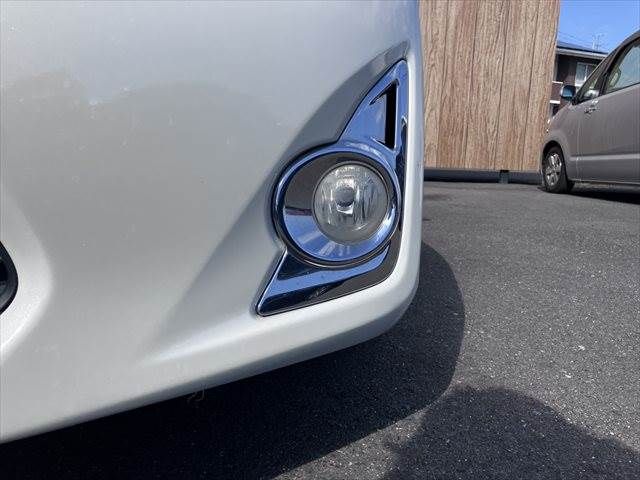 TOYOTA CAMRY HYBRID 2012 Image 31