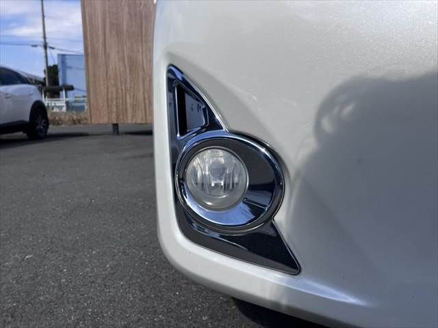 TOYOTA CAMRY HYBRID 2012 Image 31