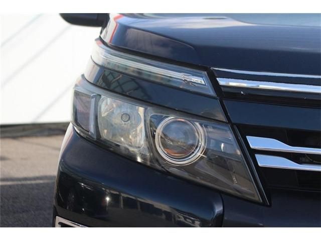 TOYOTA VOXY 2014 Image 31