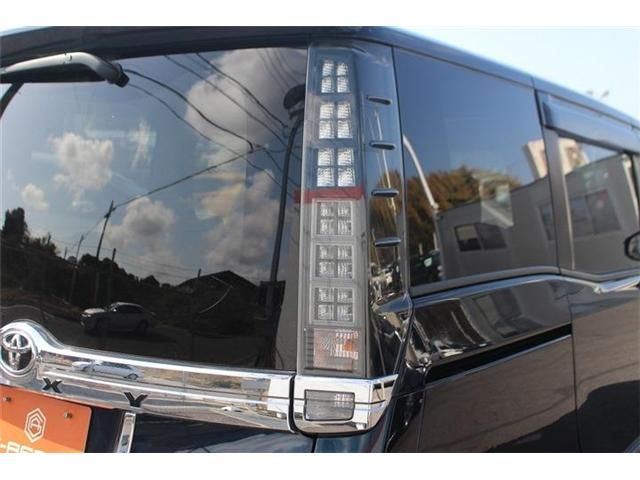 TOYOTA VOXY 2014 Image 31