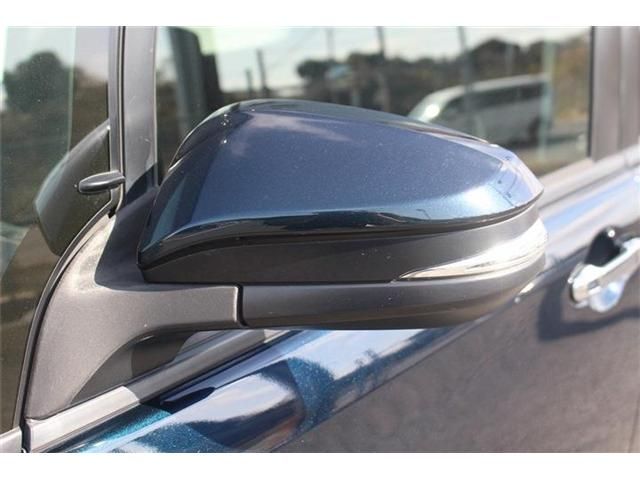 TOYOTA VOXY 2014 Image 31