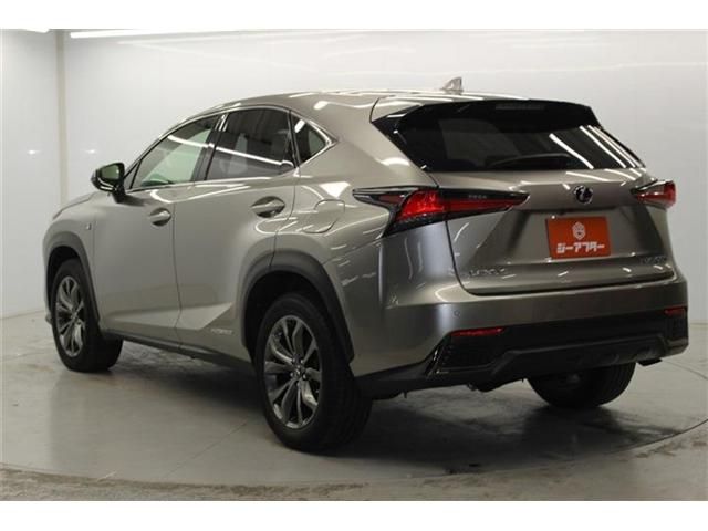 TOYOTA LEXUS NX300H 2018 Image 31