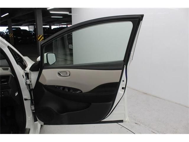 NISSAN LEAF 2018 Image 31