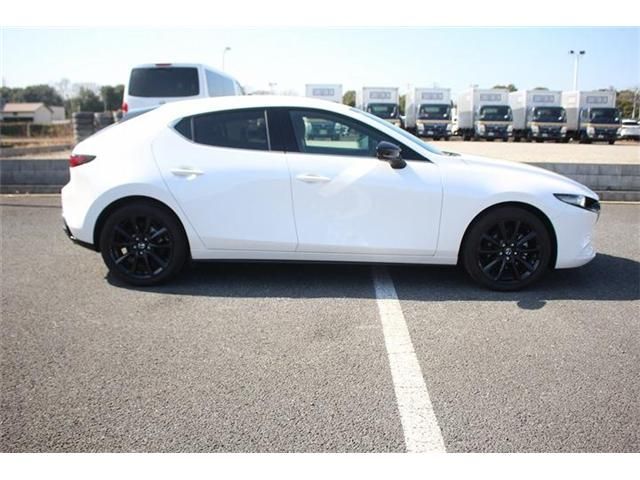 MAZDA 3 FASTBACK 2023 Image 31