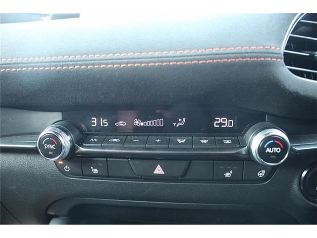 MAZDA 3 FASTBACK 2023 Image 31