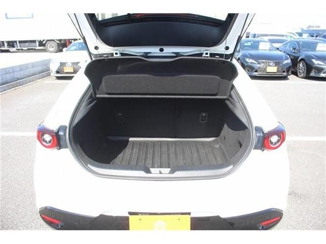 MAZDA 3 FASTBACK 2023 Image 31