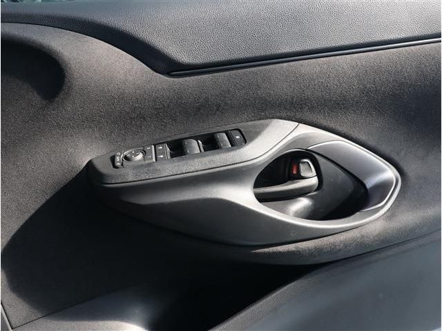 TOYOTA YARIS CROSS HYBRID 2025 Image 31