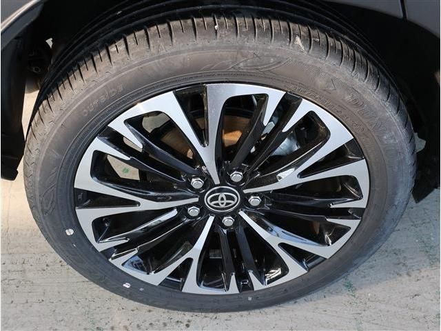 TOYOTA YARIS CROSS HYBRID 2025 Image 31