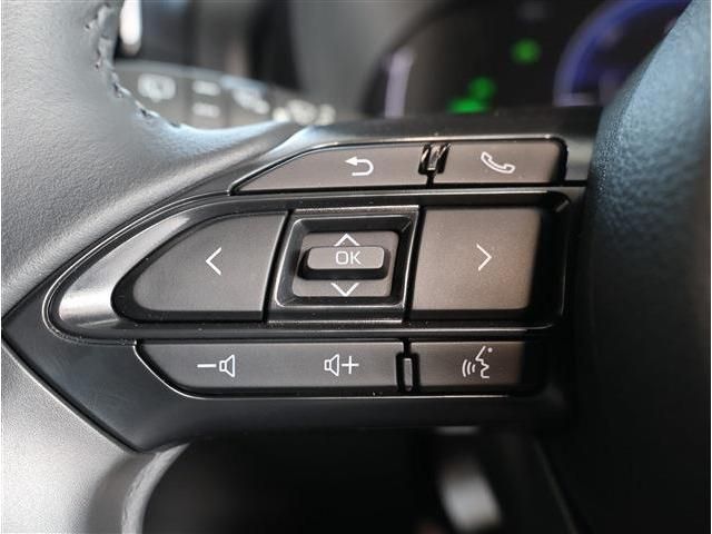 TOYOTA YARIS CROSS HYBRID 2025 Image 31