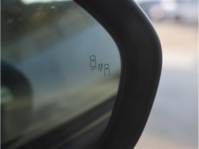 TOYOTA YARIS CROSS HYBRID 2025 Image 31