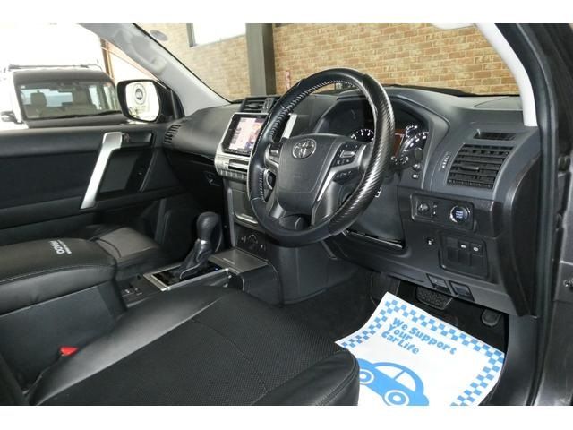 TOYOTA LANDCRUISER PRADO 2018 Image 31