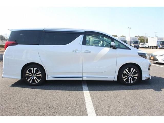 TOYOTA ALPHARD 2019 Image 31