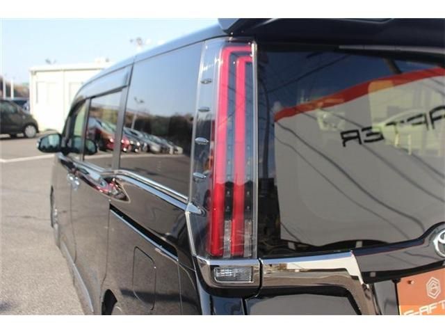 TOYOTA ESQUIRE 2020 Image 31