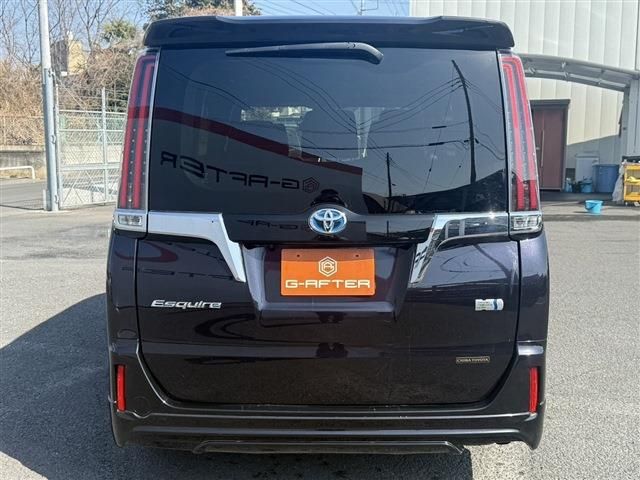 TOYOTA ESQUIRE HYBRID 2018 Image 31