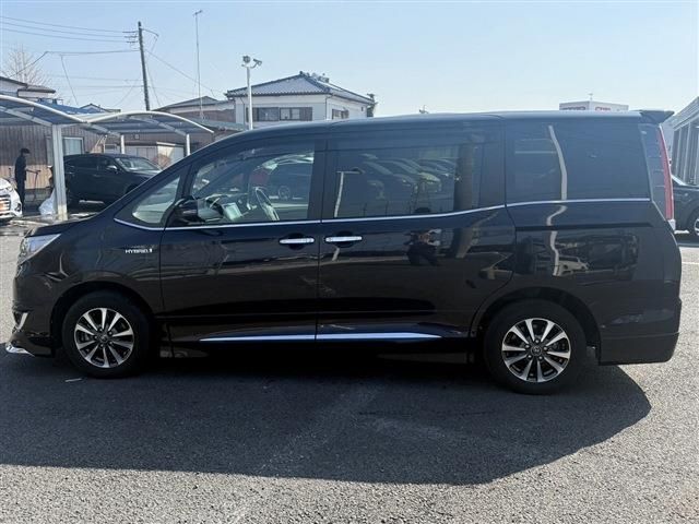 TOYOTA ESQUIRE HYBRID 2018 Image 31