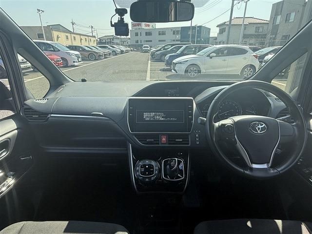 TOYOTA ESQUIRE HYBRID 2018 Image 31