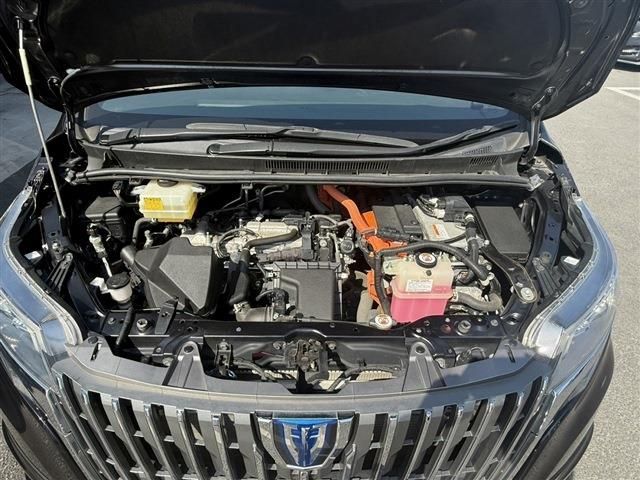 TOYOTA ESQUIRE HYBRID 2018 Image 31