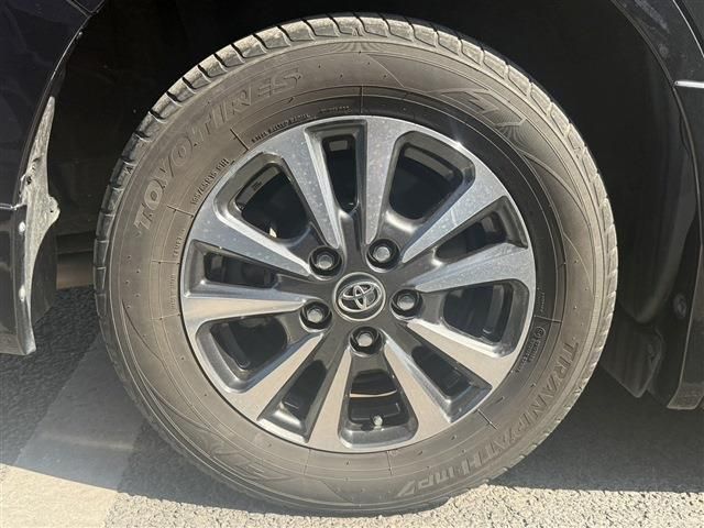 TOYOTA ESQUIRE HYBRID 2018 Image 31