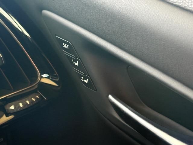 TOYOTA CROWN SEDAN HYBRID 2019 Image 31