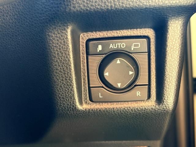 TOYOTA CROWN SEDAN HYBRID 2019 Image 31