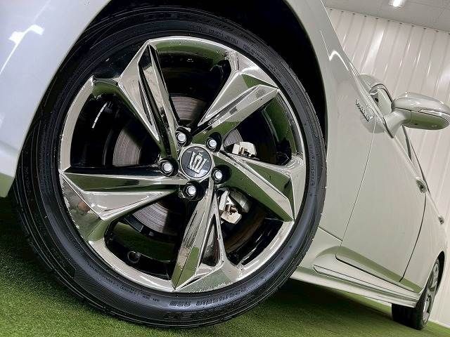 TOYOTA CROWN SEDAN HYBRID 2018 Image 31